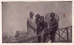 34166_108057385913579_6410242_n