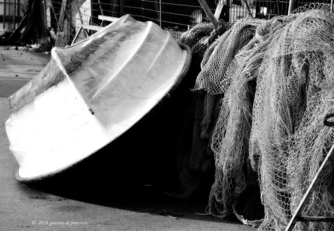 Barca e reti da pesca, porto canale di Pescara
