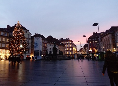 26696340_1715656748486960_586136233_n