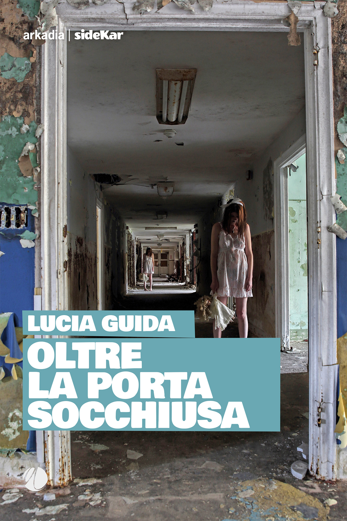 oltre la porta socchiusa copertina